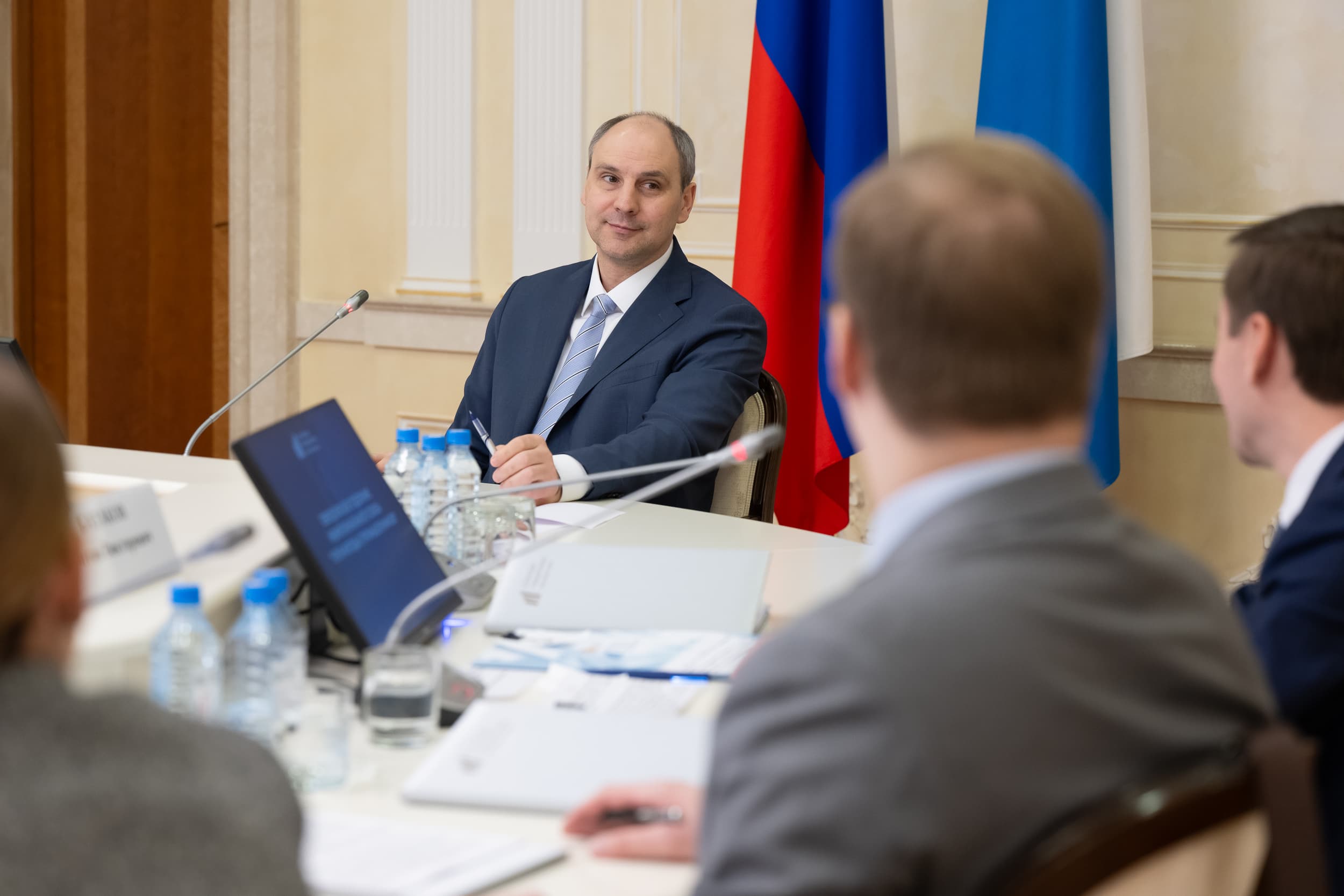 Антон Батаков и Губернатор Свердловской области Д.В. Паслер подвели итоги 3-летней работы Клуба молодых промышленников