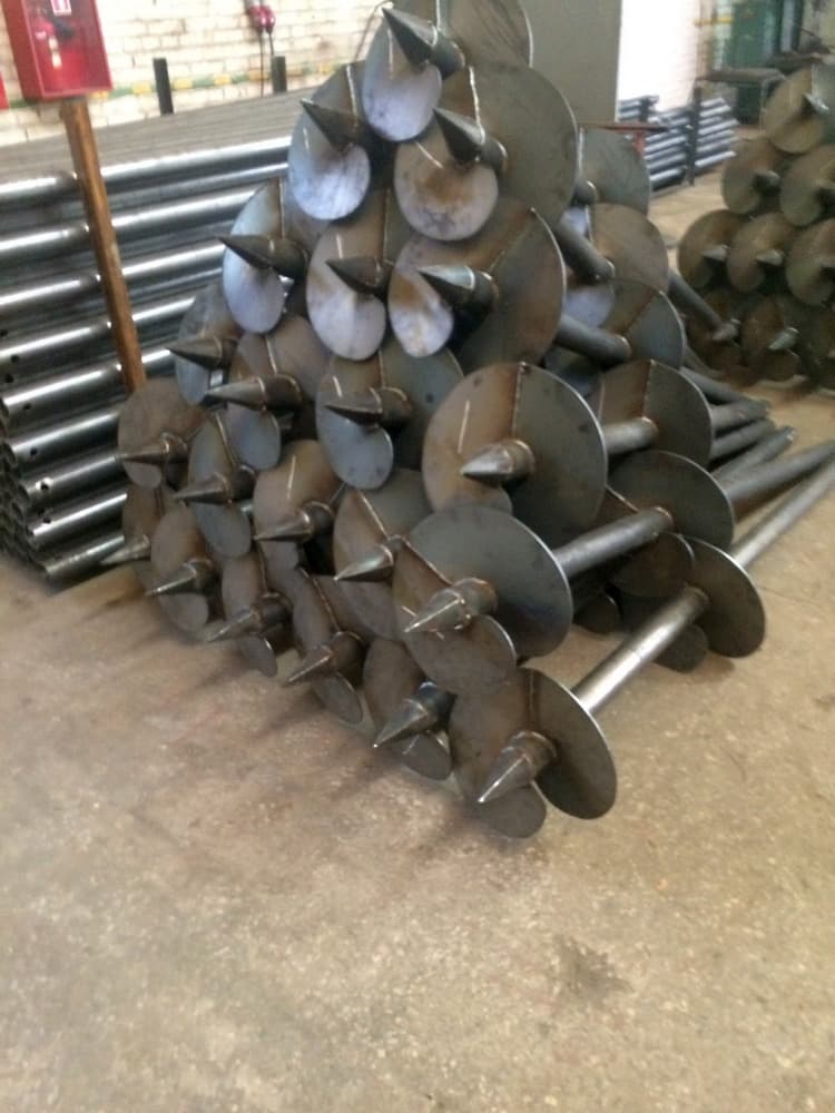 Сваи винтовые двухлопатсные для строительства Орской солненчой электростанции