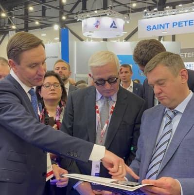 Официальная делегация на стенде ANT-GROUP на Форуме "Российский промышленник"